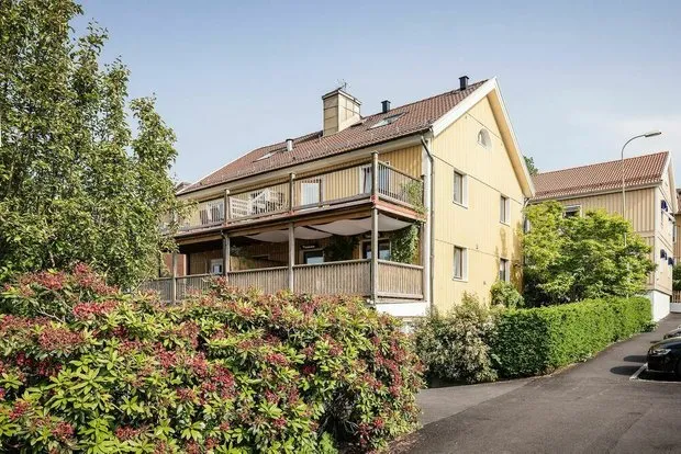 Foto: interior luminoso de departamento de 2 habitaciones de 53 m² en Johannesburgo con terraza acogedora, Gid – foto en nuestro sitio web