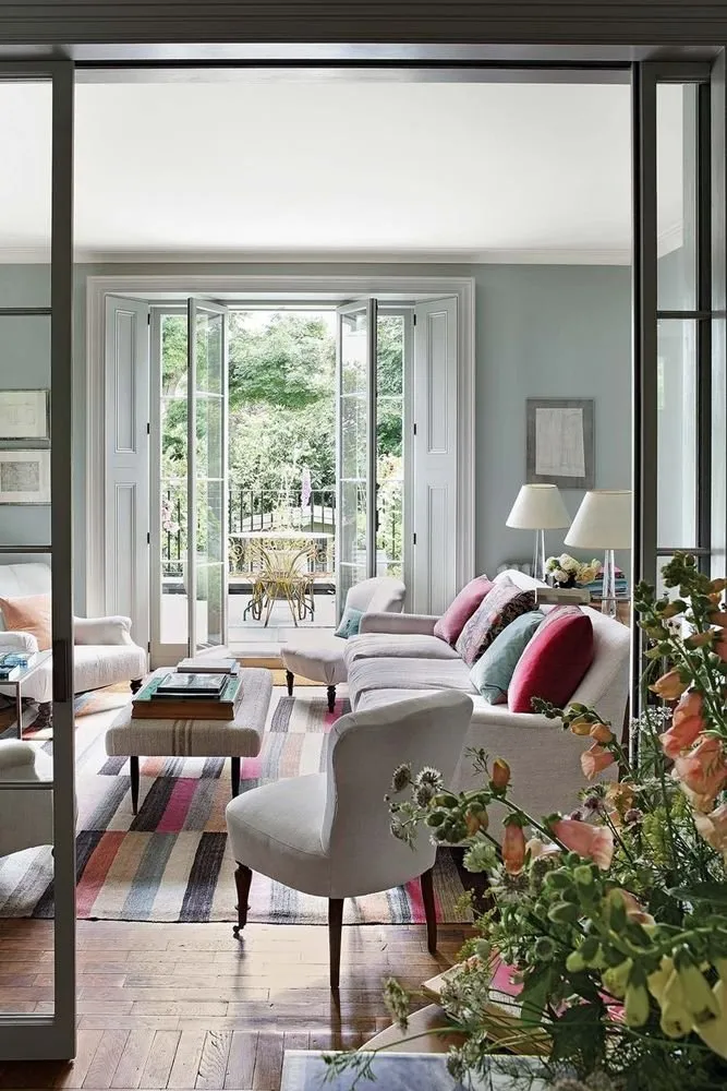 照片：普罗旺斯与乡村风格客厅，室内装饰，房屋，乡村别墅 – 我们网站上的照片