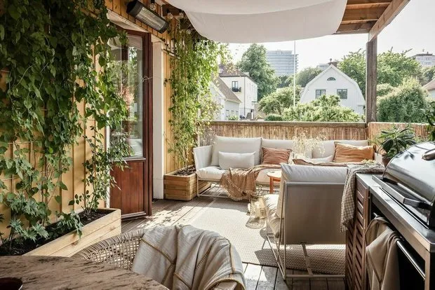 Foto: interior luminoso de departamento de 2 habitaciones de 53 m² en Johannesburgo con terraza acogedora, Gid – foto en nuestro sitio web