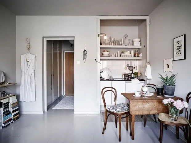 Фотография: Кухня и столовая в стиле Скандинавский, Малогабаритная квартира, Гид – фото на нашем сайте