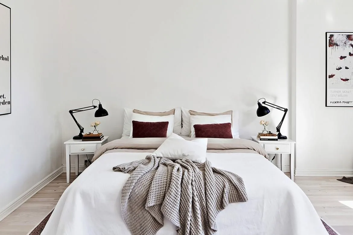 照片：现代、北欧风格卧室，室内装饰，公寓，瑞典，家具与灯光，北欧室内设计，公寓照明，如何为房间选择照明，3个房间，超过90平方米 – 网站上的照片