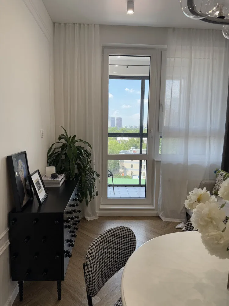 Foto: en estilo minimalista, vivienda de pequeño tamaño, apartamento, Proyecto del día, 1 habitación, hasta 40 metros cuadrados, minimalismo con elementos de diseño moderno – foto en nuestro sitio web