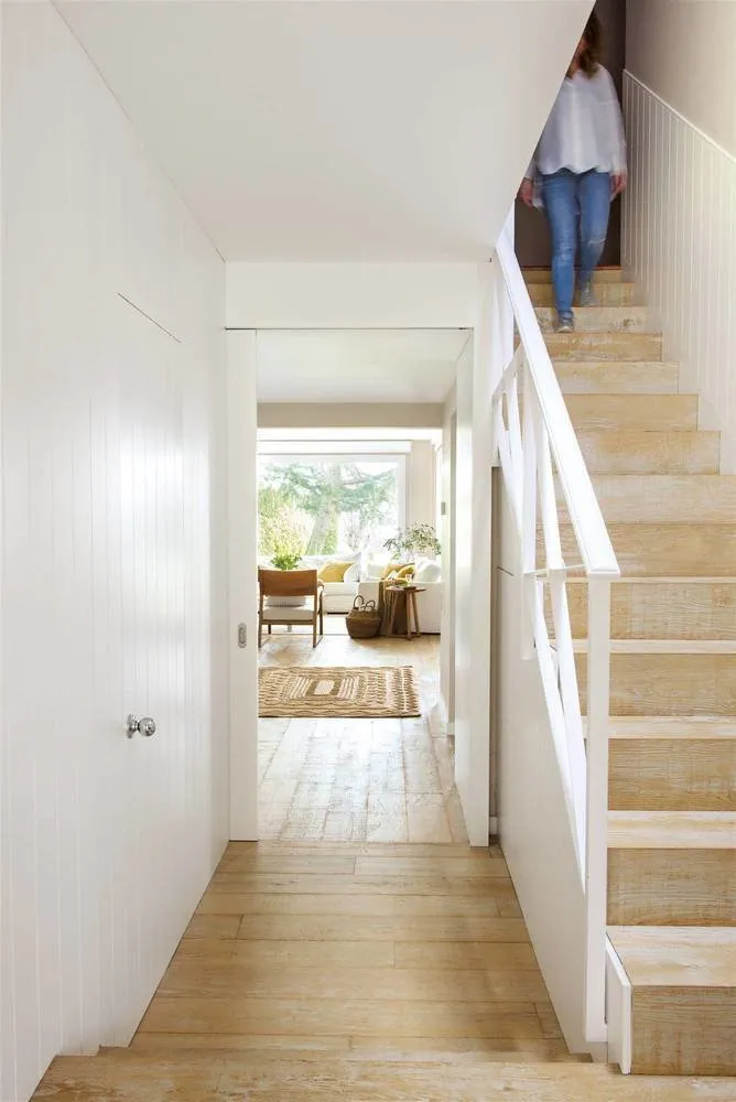 照片:厨房与餐厅,现代风格,室内装饰,白色,黄色,橙色,生态—我们网站上的照片