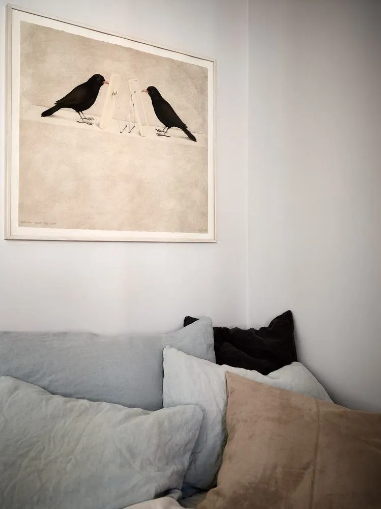 图片:北欧风格客厅,装饰与DIY,公寓,瑞典,极简主义,黑色,米色,斯德哥尔摩,小户型公寓灵感,如何装饰小公寓,小户型设计,不超过40平方米 – 我们网站上的照片