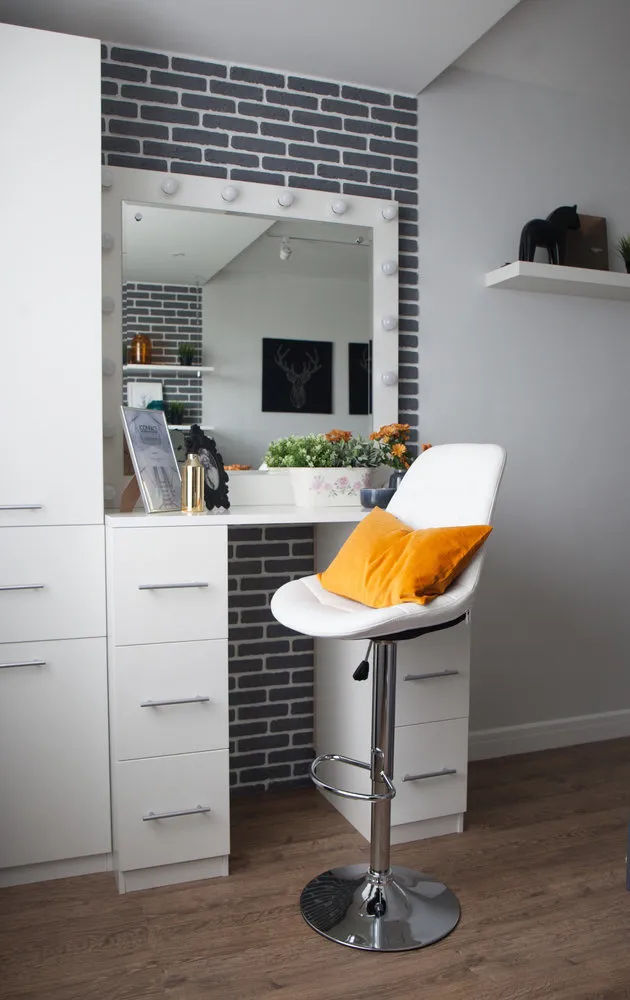 设计:安娜·莫加里