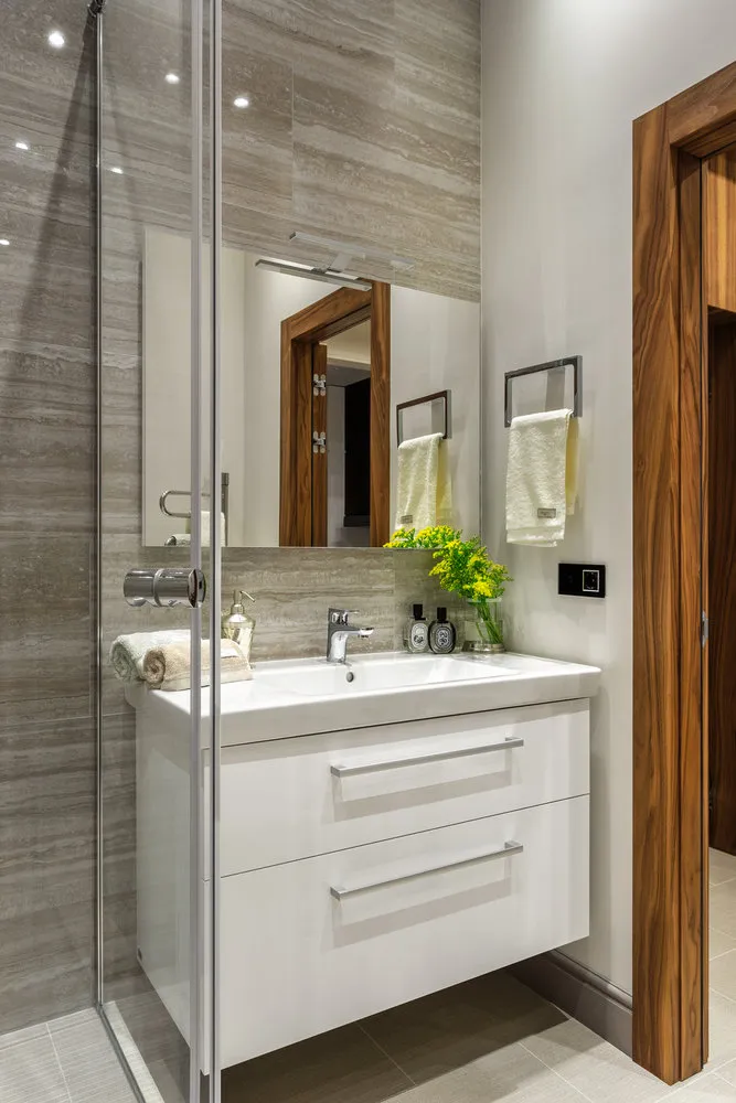 照片：现代风格浴室，装修 – 我们网站上的照片