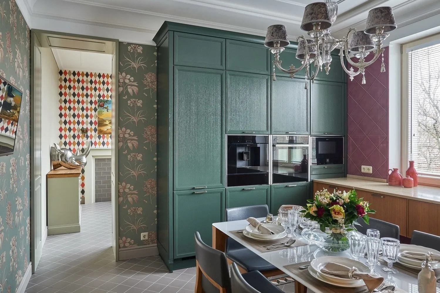 照片：现代风格厨房和餐厅，Gid, Geometrium, 设计妙招, 朱莉娅·切尔诺娃, 安东妮娜·辛楚戈娃, Background, 玛加丽塔·福米娜, 维多利亚·拉扎尔多娃, 朱莉娅·别利贾金娜 – 网站上的照片