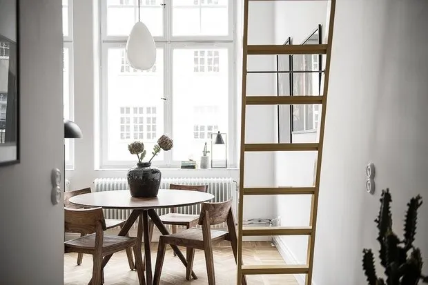 Фотография: Кухня и столовая в стиле Скандинавский, Декор интерьера, Малогабаритная квартира, Квартира, Швеция, до 40 метров – фото на нашем сайте