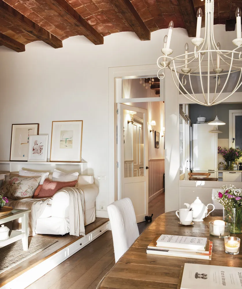 Photo : Salon en style Provence et Coté, Décoration intérieure, Appartement, Espagne, Barcelone – photo sur notre site