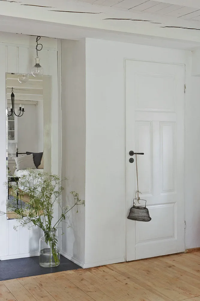 照片:普罗旺斯与乡村风格门厅,北欧风格,室内装饰,房屋,白色,木屋,米色,蓝色,波兰,家居与木屋——我们网站上的照片