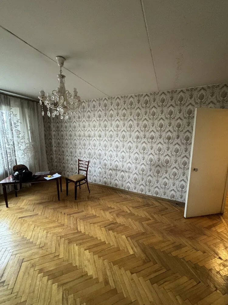 Photo before renovation