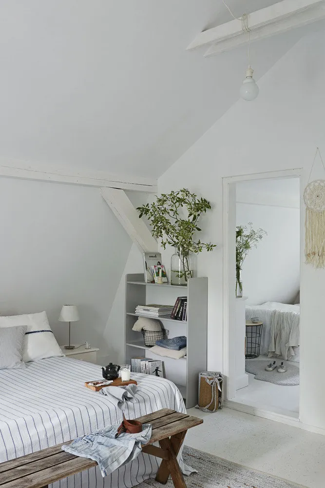 照片:普罗旺斯与乡村风格卧室,北欧风格,室内装饰,房屋,白色,木屋,米色,蓝色,波兰,家居与木屋——我们网站上的照片