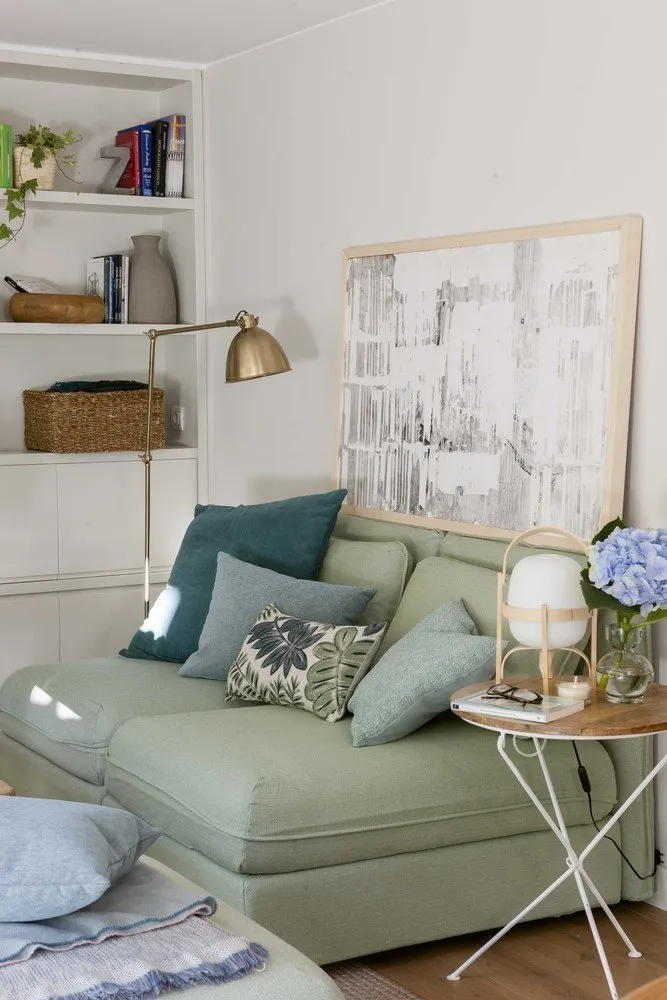Photo: Scandinavian-style living room, Interior decoration, Apartment, Spain, Barcelona, Green, Blue, 3 rooms, 60-90 sqm, Summer interior, Marta Prats – photo on our website