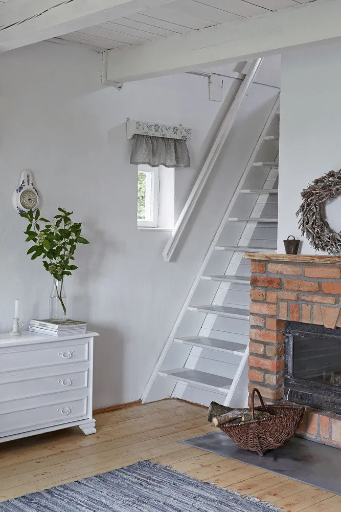 照片:普罗旺斯与乡村风格客厅,北欧风格,室内装饰,房屋,白色,木屋,米色,蓝色,波兰,家居与木屋——我们网站上的照片