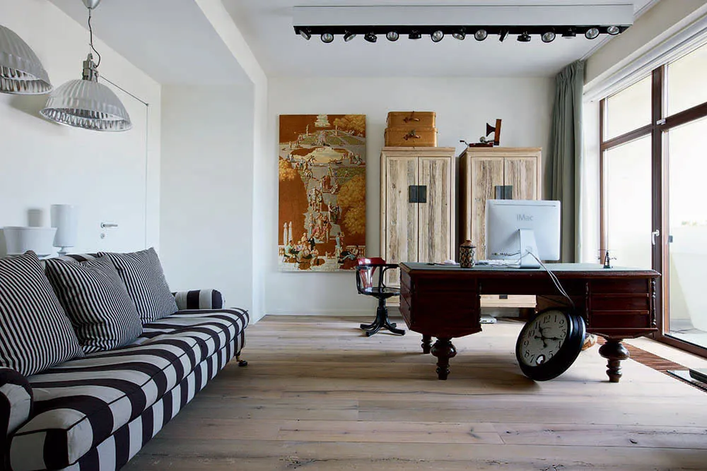 Photo: Loft Office, Floristry, Decoration, Interview, Maxim Langue – photo on our website