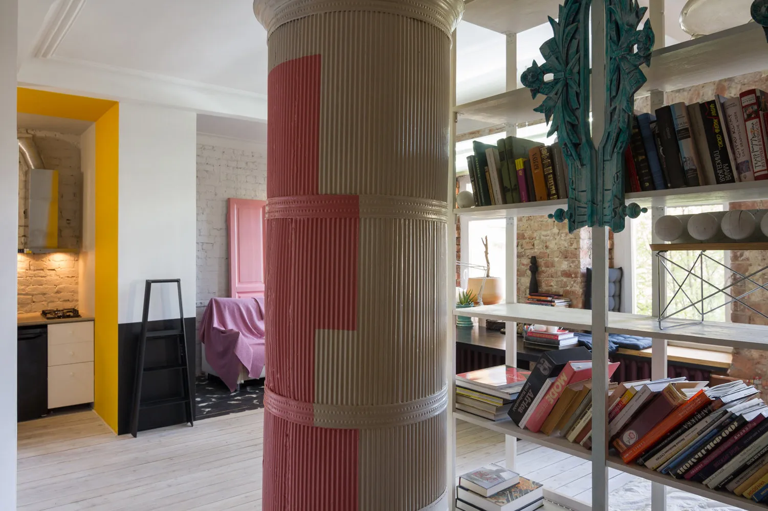 照片:阁楼风格客厅,公寓,粉色,指南,叶莲娜·伊万诺娃,伊琳娜·马尔克曼,伊琳娜·基里耶娃,亚历山大·阿恩戈尔特,叶莲娜·涅恰耶娃 – 我们网站上的照片