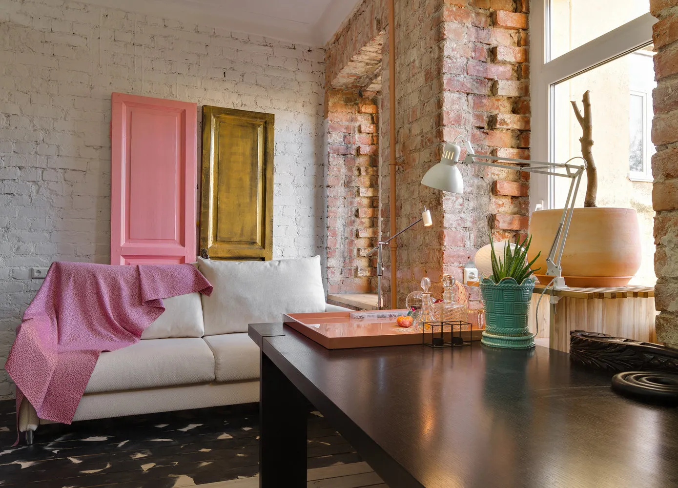 照片:阁楼风格客厅,公寓,粉色,指南,叶莲娜·伊万诺娃,伊琳娜·马尔克曼,伊琳娜·基里耶娃,亚历山大·阿恩戈尔特,叶莲娜·涅恰耶娃 – 我们网站上的照片