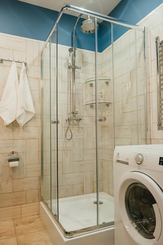 照片:极简主义风格入口大厅,技巧 – 我们网站上的照片