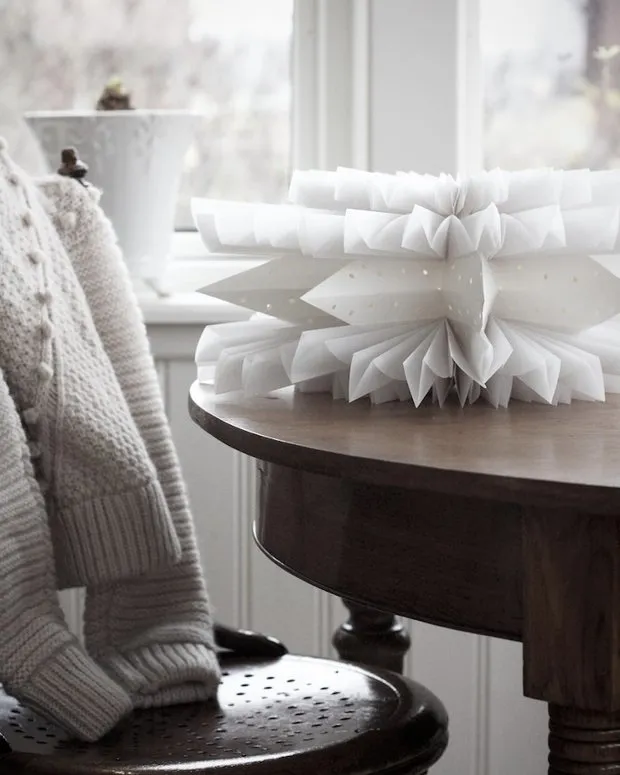 Фотография: в стиле , Декор интерьера, Дом, Швеция, Белый, Дача, Новый Год, Зеленый, Дом и дача, новогодний декор, новогодний декор интерьера, как украсить интерьер к новому году – фото на нашем сайте