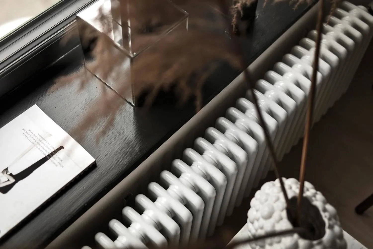 照片：北欧装饰，现代，室内装饰，公寓，白色，黑色，米色，2间房，不超过40平方米 – 我们网站上的照片