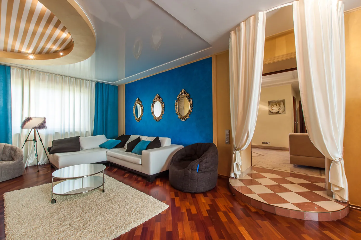 照片:现代风格客厅,技巧 – 我们网站上的照片