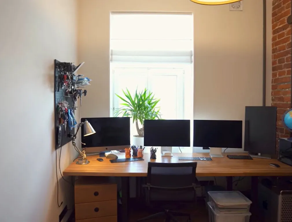 Photo : Style moderne avec des éléments classiques et loft – photo sur notre site