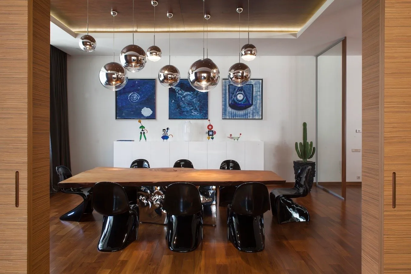 来自作品集MODERN STYLE – 我们网站上的室内设计照片