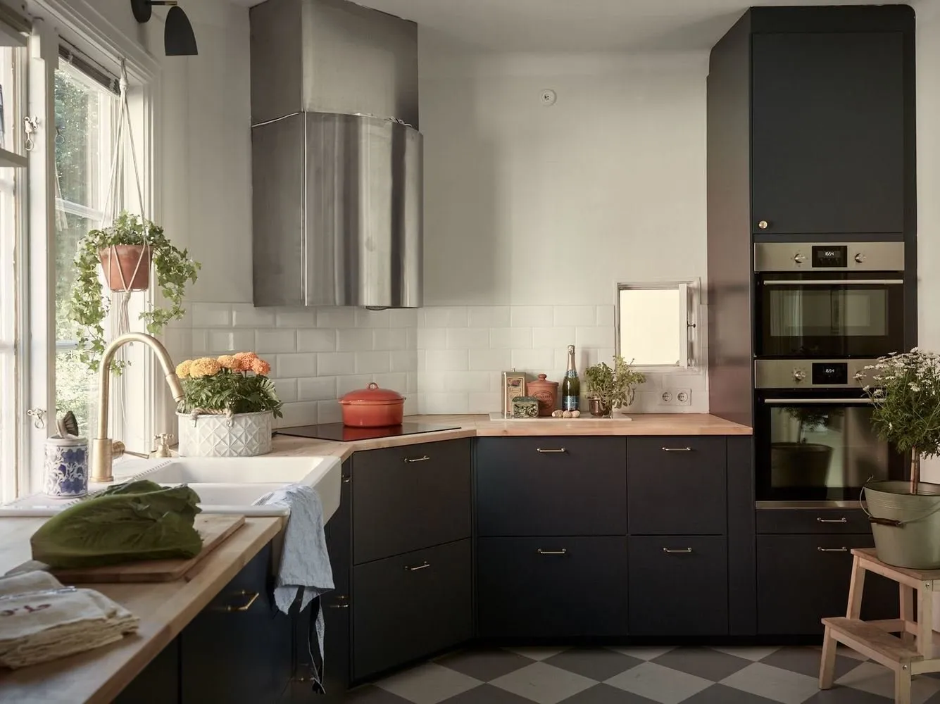 Photo: style, Scandinavian, Modern, House, White, Minimalism, Garden, Black, Grey, House and Garden, Over 90 meters – photo on our website