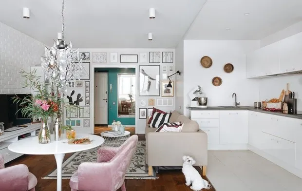 照片：北欧风格客厅，指南，玛格丽塔·拉斯卡佐娃、维多莉亚·弗拉斯娃、韦拉·萨韦列娃、斯维特兰娜·梅尔尼科娃、伊万·梅尔尼科夫、叶卡捷琳娜·马尔科维茨 – 我们网站上的照片