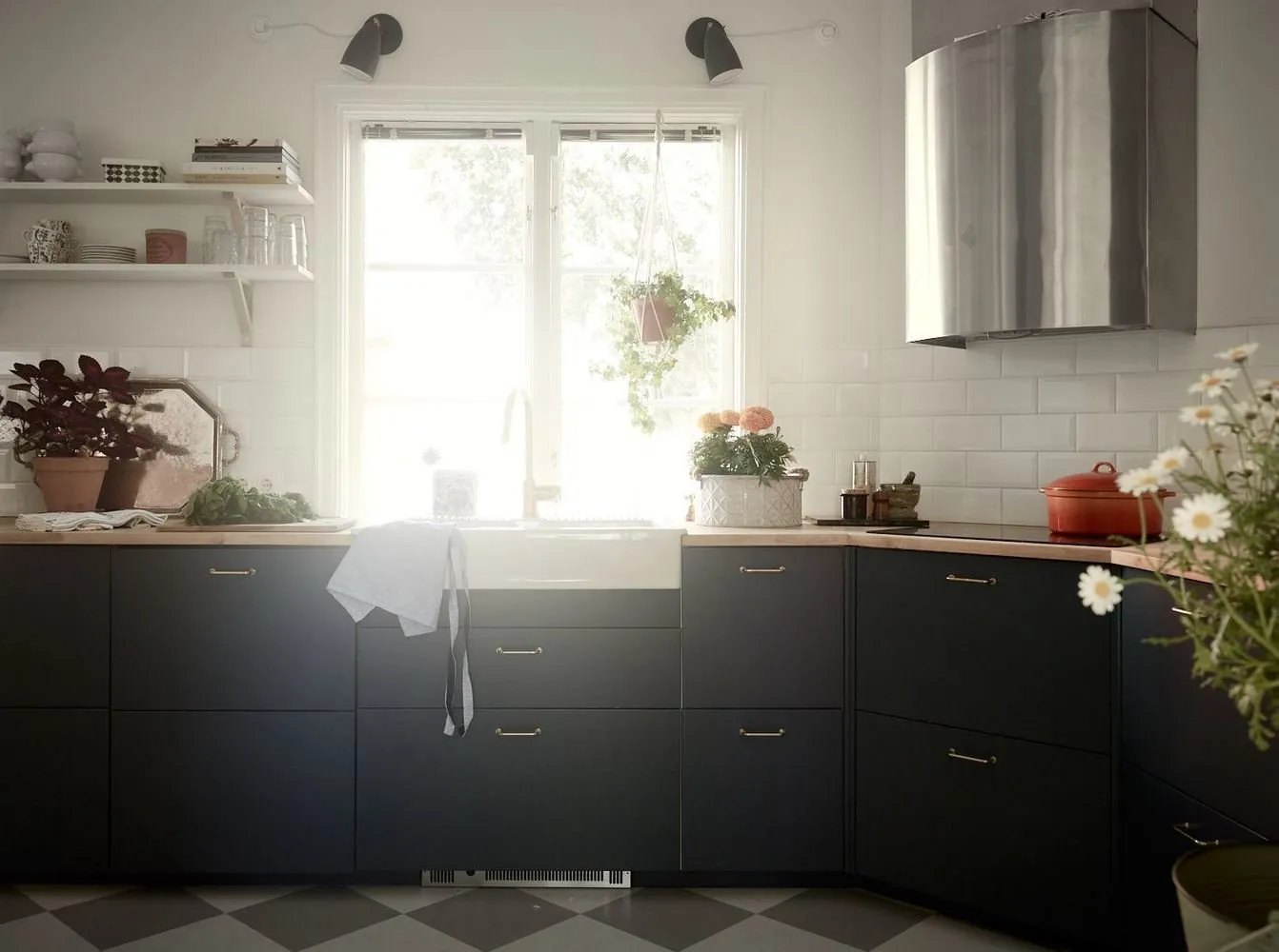 Photo: style, Scandinavian, Modern, House, White, Minimalism, Garden, Black, Grey, House and Garden, Over 90 meters – photo on our website