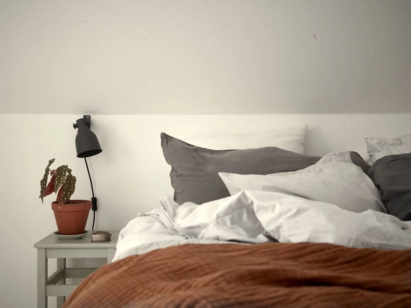 Photo: style, Scandinavian, Modern, House, White, Minimalism, Garden, Black, Grey, House and Garden, Over 90 meters – photo on our website