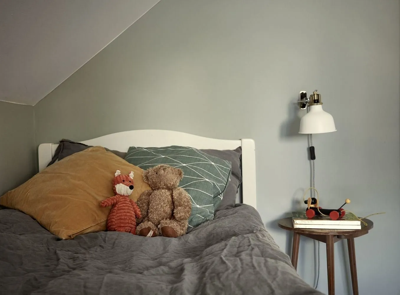 Photo: style, Scandinavian, Modern, House, White, Minimalism, Garden, Black, Grey, House and Garden, Over 90 meters – photo on our website