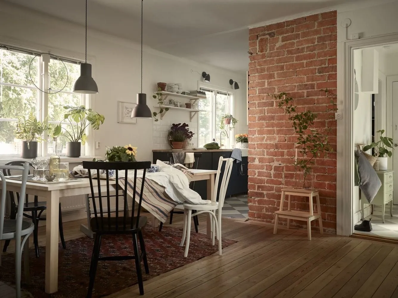 Photo: style, Scandinavian, Modern, House, White, Minimalism, Garden, Black, Grey, House and Garden, Over 90 meters – photo on our website