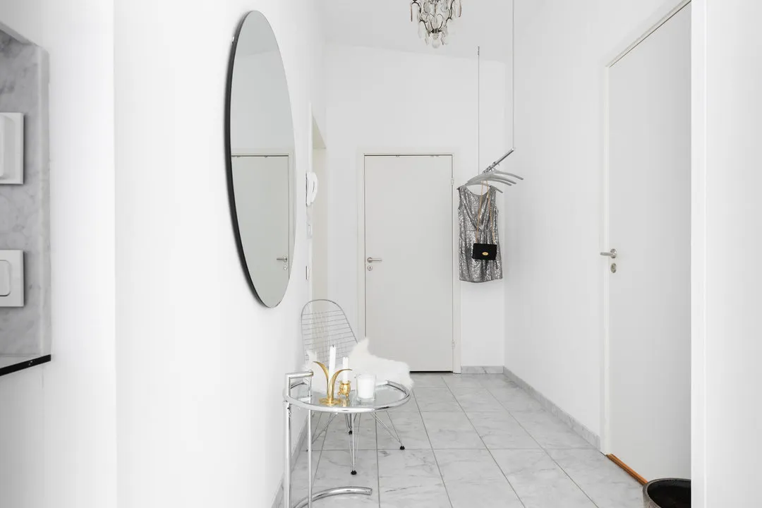 照片：北欧风格走廊，现代，室内装饰，公寓，白色，绿色，米色，40-60平方米 – 我们网站上的照片