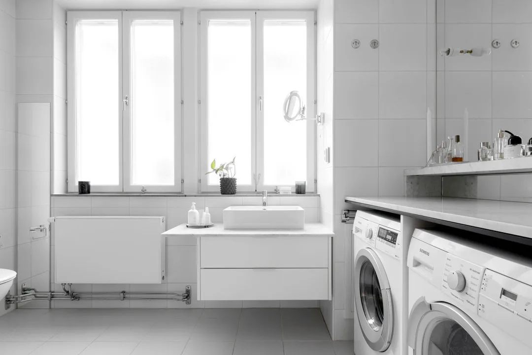 照片：北欧风格浴室，极简，现代，室内装饰，公寓，白色，绿色，米色，40-60平方米 – 我们网站上的照片