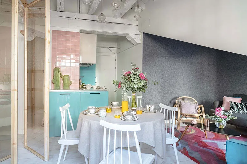 照片：北欧风格厨房与餐厅，室内装饰，公寓，工作室，西班牙，面积小于40平方米 – 网站上的照片
