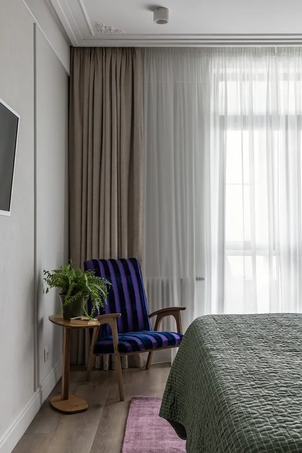 Foto: Dormitorio en estilo Moderno, Apartamento, Proyecto de la Semana, Moscú, 3 habitaciones, Oksana Belozерova – foto en nuestro sitio web