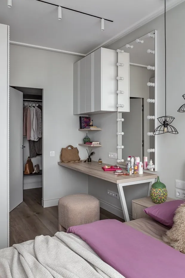 Foto: Dormitorio en estilo Moderno, Apartamento, Proyecto de la Semana, Moscú, 3 habitaciones, Oksana Belozерova – foto en nuestro sitio web