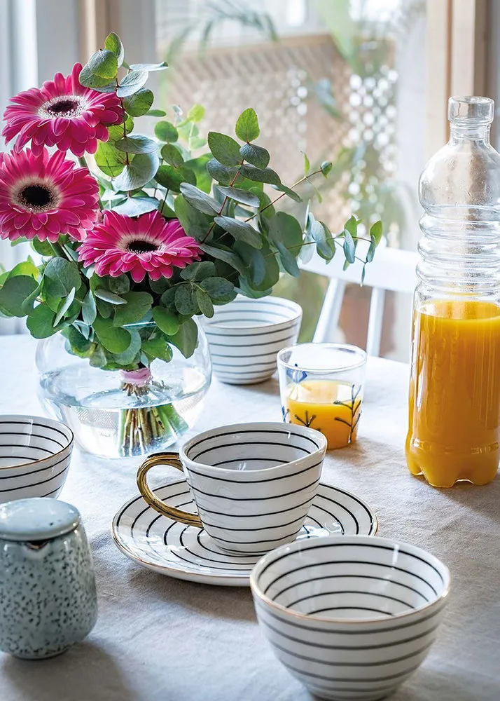 照片：现代风格配饰，室内装饰，公寓，工作室，西班牙，面积小于40平方米 – 网站上的照片