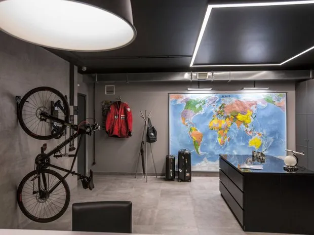 设计：Roman Safonov