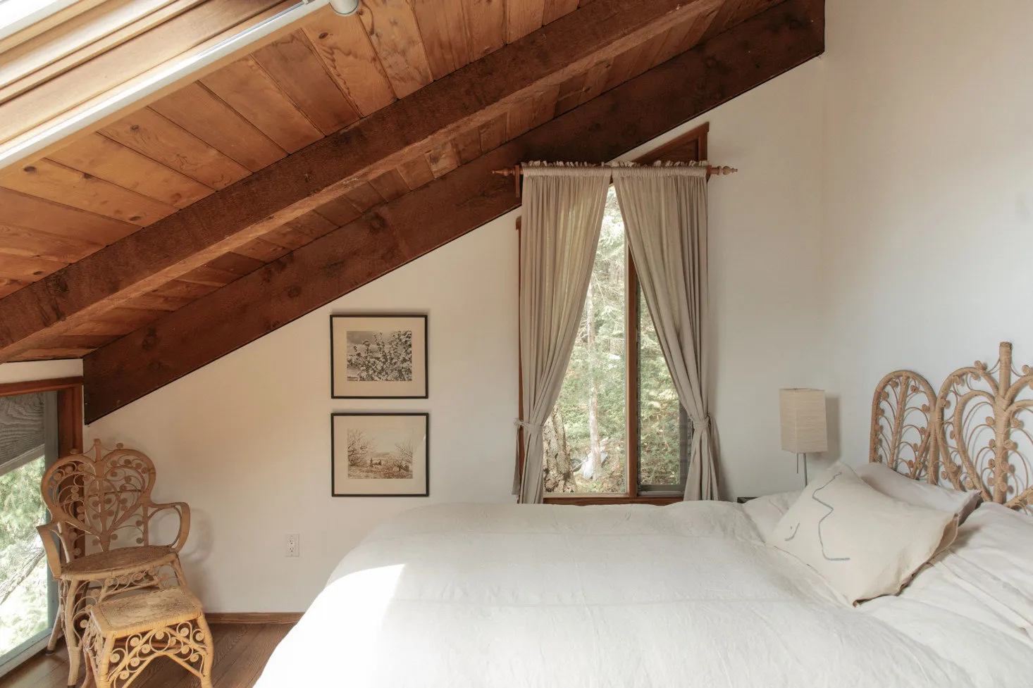 照片:普罗旺斯与乡村风格卧室,生态、白色、米色、房屋与小屋 – 网站上的照片