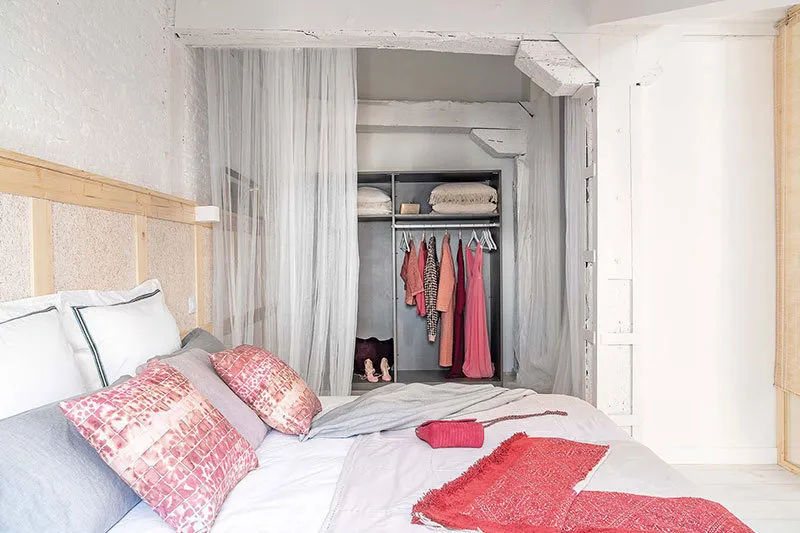 照片：北欧风格卧室，室内装饰，公寓，工作室，西班牙，面积小于40平方米 – 网站上的照片