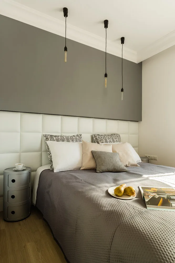 照片:斯堪的纳维亚风格卧室,室内装饰,紧凑型公寓,波兰 – 我们网站上的照片