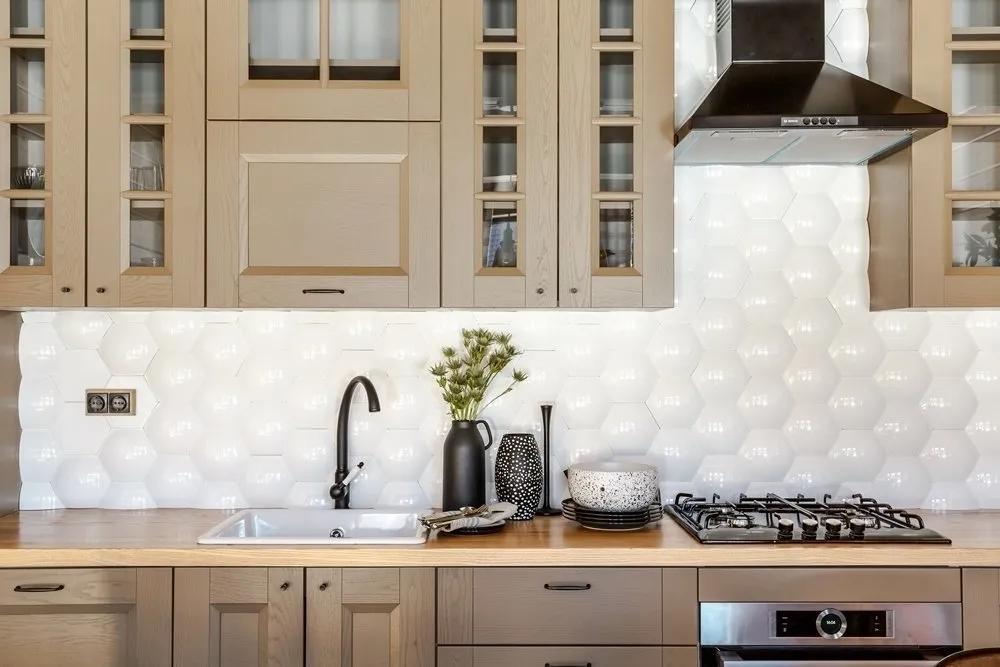 Foto: Cocina y comedor en estilo moderno, Guía, consejos de diseño, enciclopedia_de_interior, Art Group, Olesia Berezovskaya, One Line Design, Evgenia Lebedeva, Daria Vlasova, Kateryna Kuznetsova, Olga Rubejina – foto en nuestro sitio web