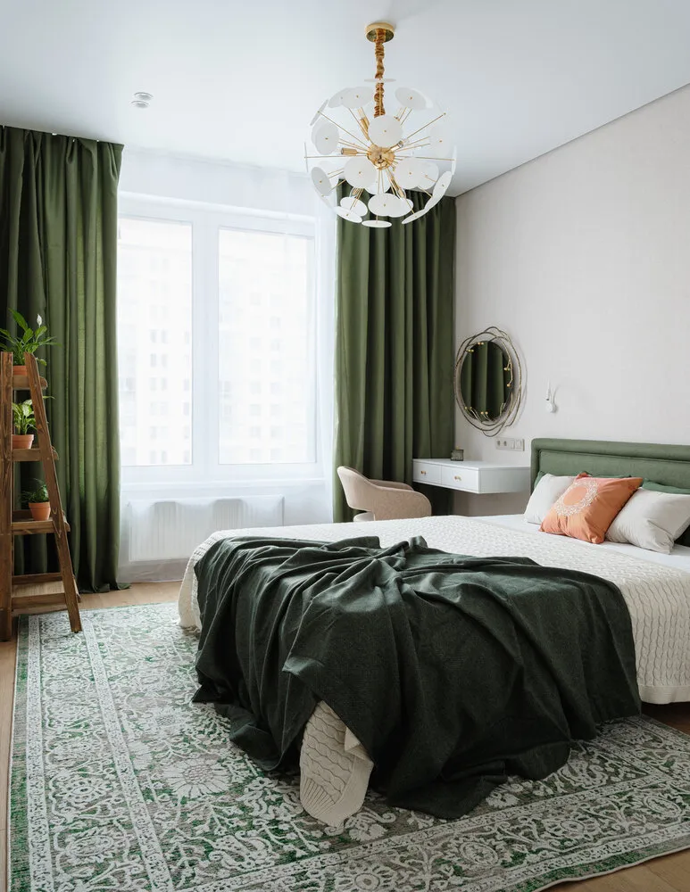 Design: Nadежda Shishkova and Lidia Sudilovskaya