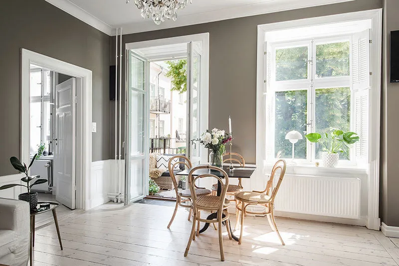 照片：瑞典北欧风格厨房与餐厅，室内装饰，beige – 网站上的照片