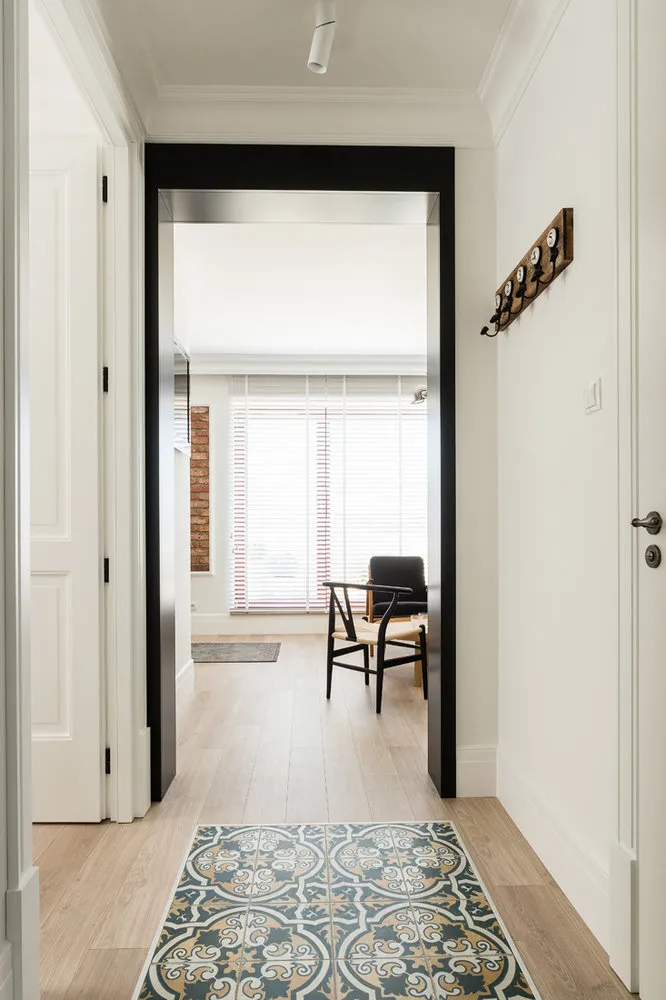 Фотография: Прихожая в стиле Скандинавский, Декор интерьера, Малогабаритная квартира, Польша – фото на нашем сайте