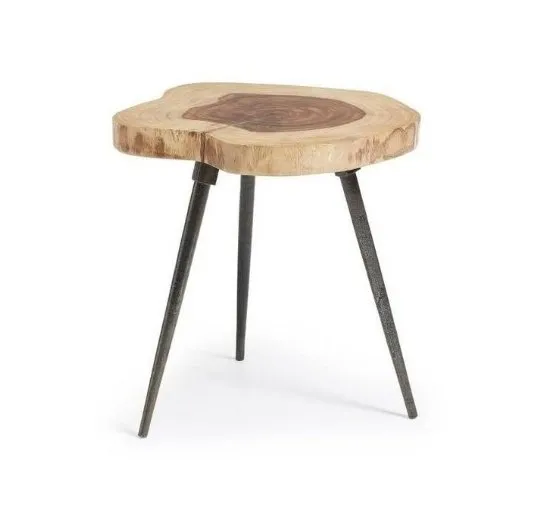 带有木纹台面的咖啡桌