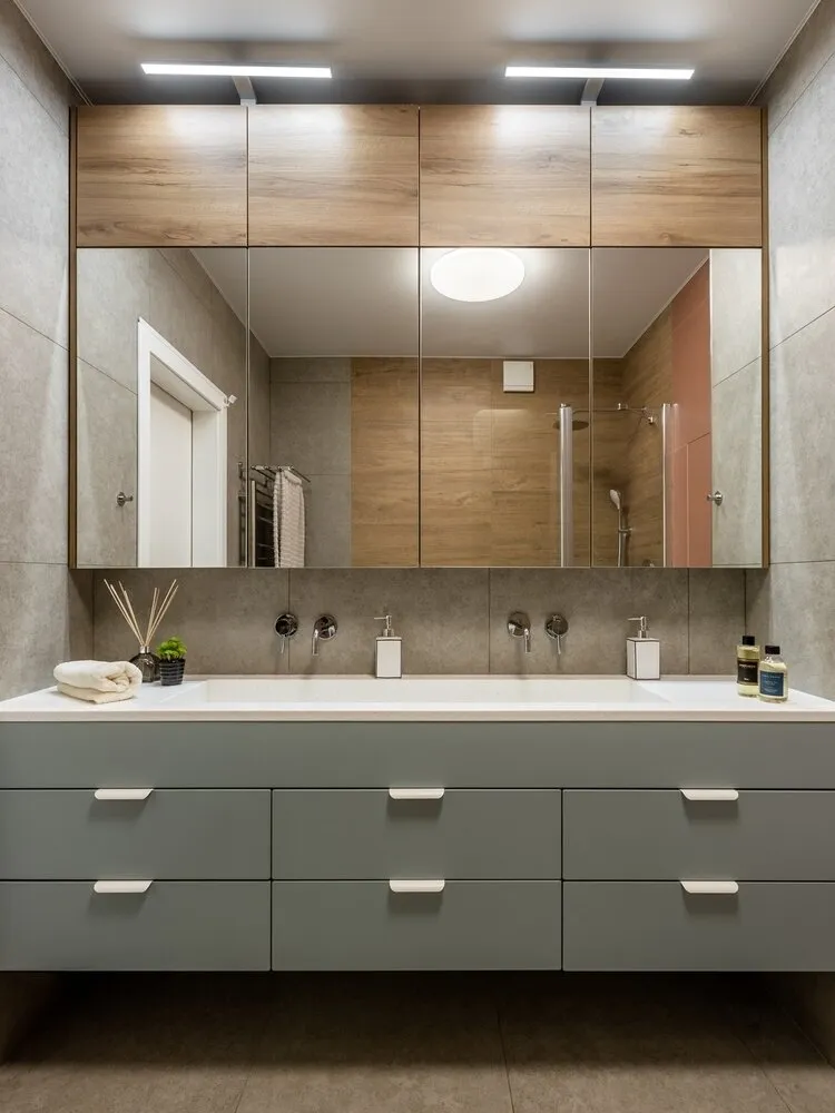 Foto: Baño en estilo Moderno, Apartamento, Proyecto de la Semana, 3 habitaciones, 60-90 metros, Ufa, Ksenia Lanina – foto en nuestro sitio web