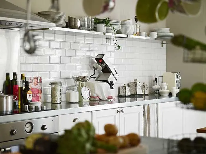 Photo: Kitchen and dining room in Provence and Cottage style, Classic, Scandinavian, House, Sweden, White, Cottage, Beige, House and cottage – photo on our website